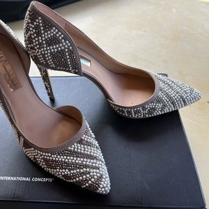 INC International Concepts Kenjay8 Natural Pearl pumps. Brand new. Size 6.5.